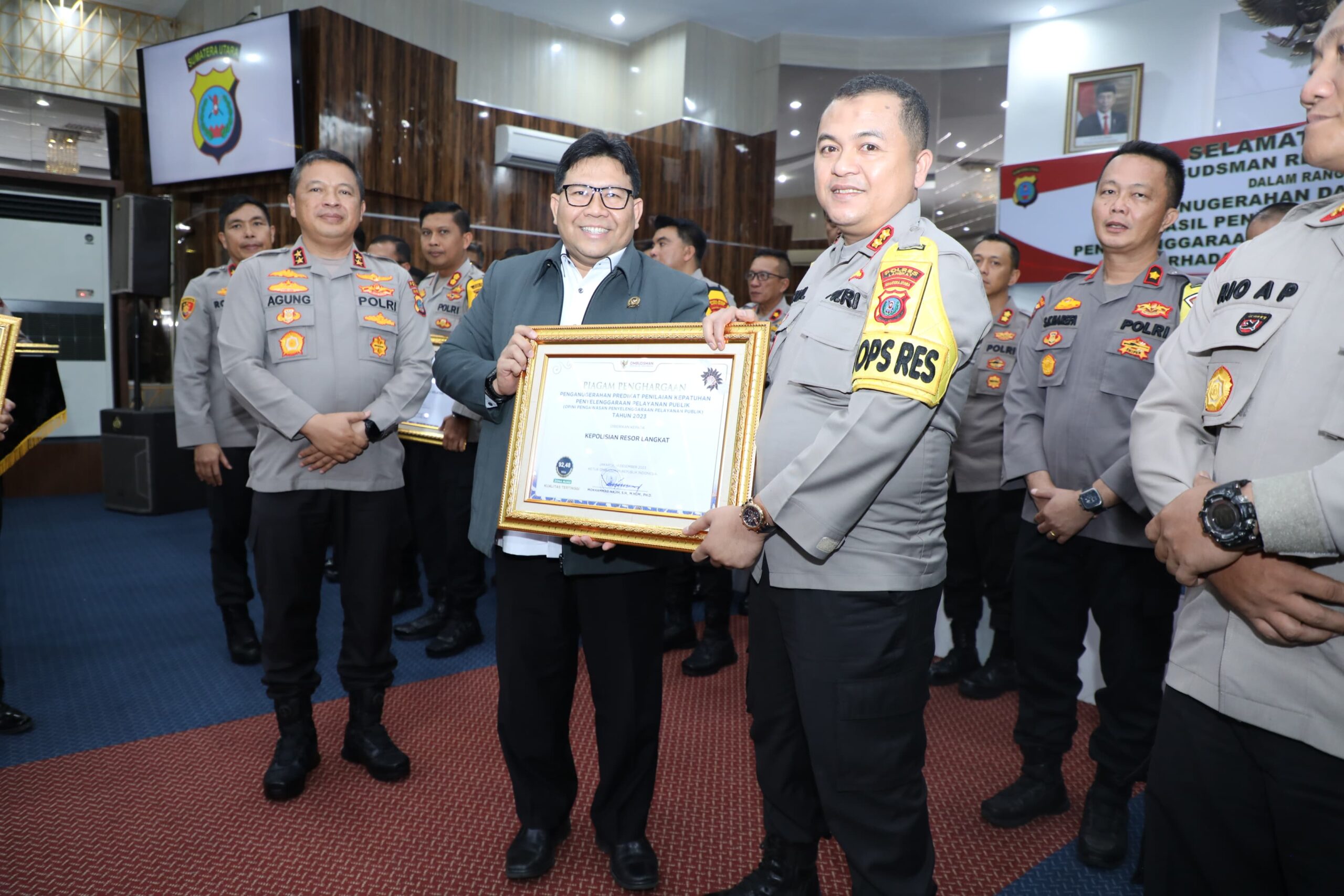 Kapolres Langkat Raih Penghargaan dari Ombudsmen, Ini Prestasinya… –  DNABerita